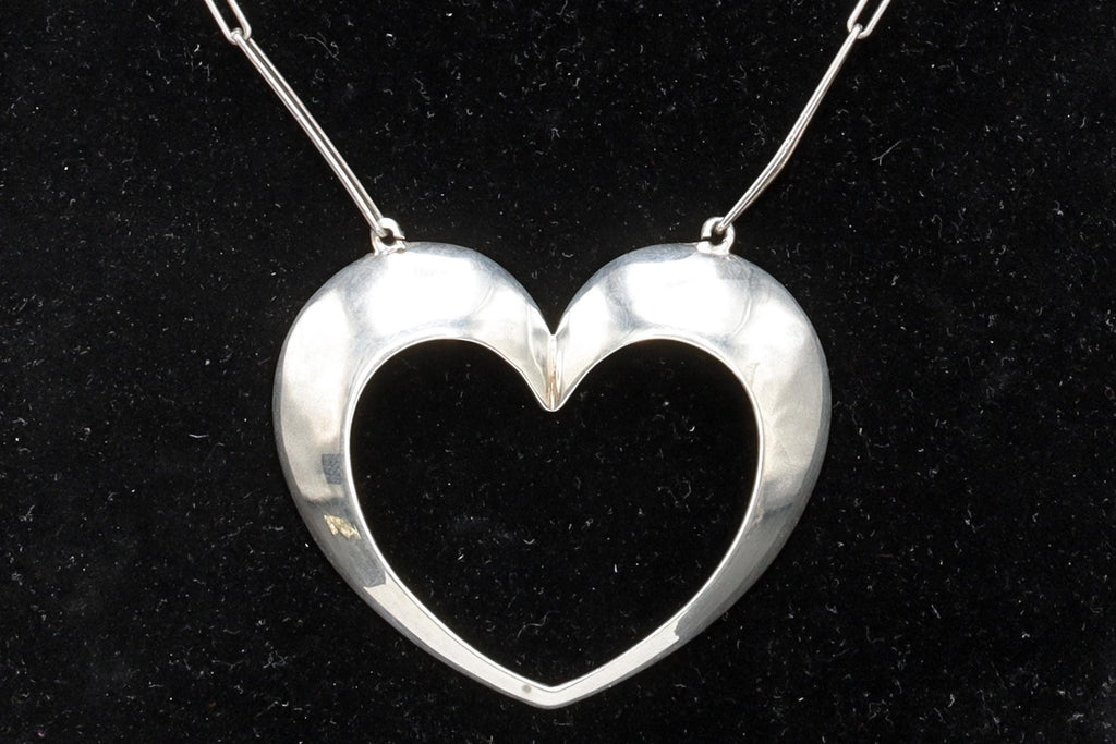 Bernhard Hertz Jewelry, Vintage Mid Century Modernist HEART Pendant Necklace With Handmade Slim Clip Chain, 925 Sterling Silver, Denmark