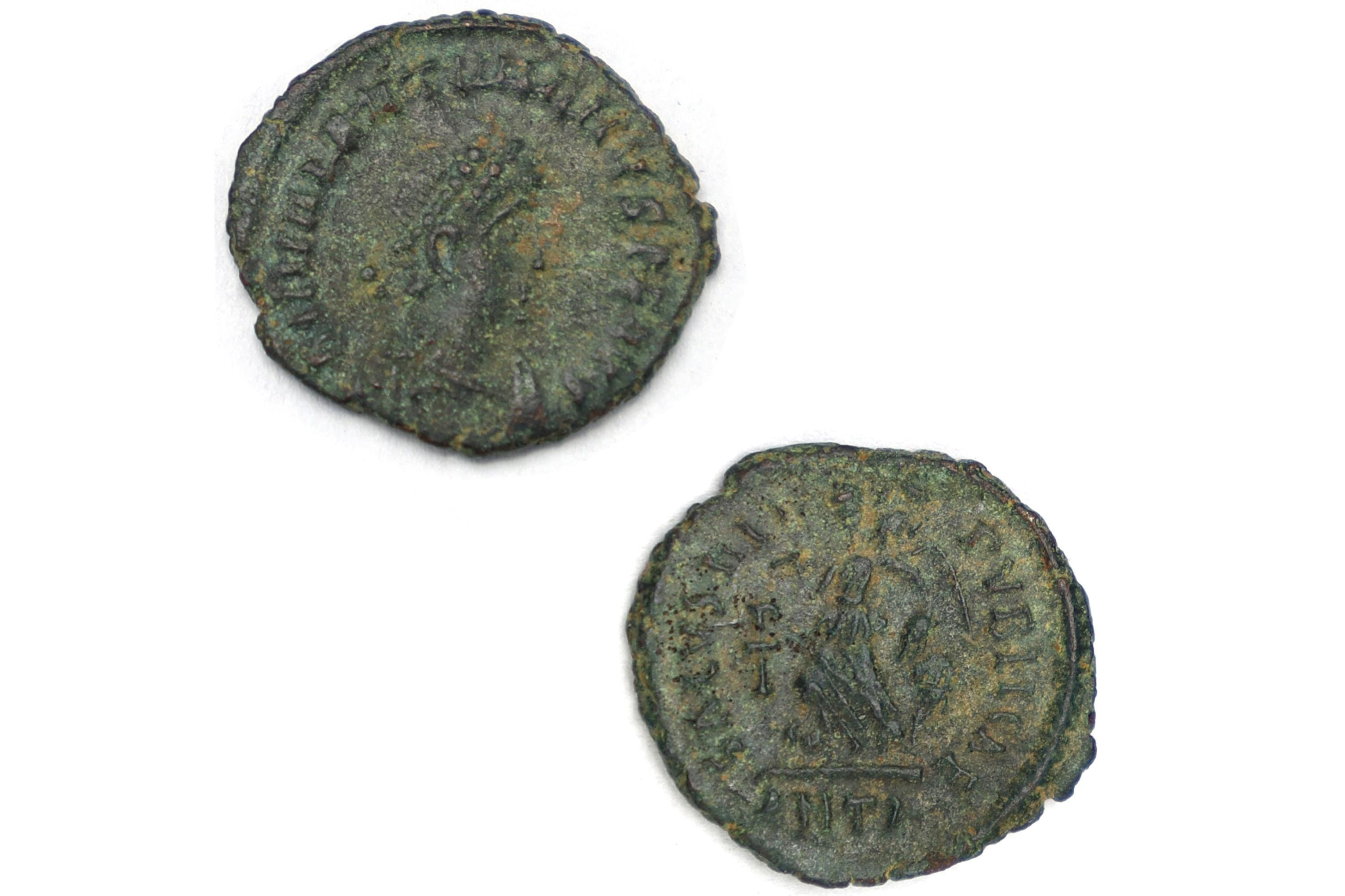 Ancient Rome 4th Century AD, Emperor Valentinian II Bronze Coin Salus Reipublicae, Antioch Mint, Numismatics And Historical Collectibles