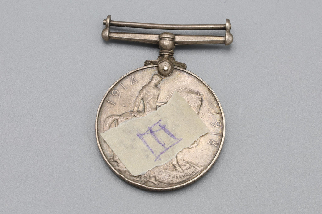 Great Britain A 1918 King GEORGE V War Silver Medal Military Collectibles WWI Collectibles UK