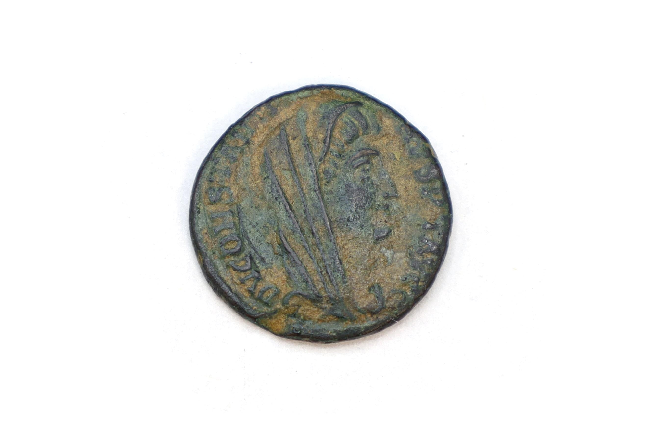 Ancient Rome Bronze Coin Constantine I Deification Issue The Quadriga Chariot, 4th Century AD, Numismatics And Historical Collectibles
