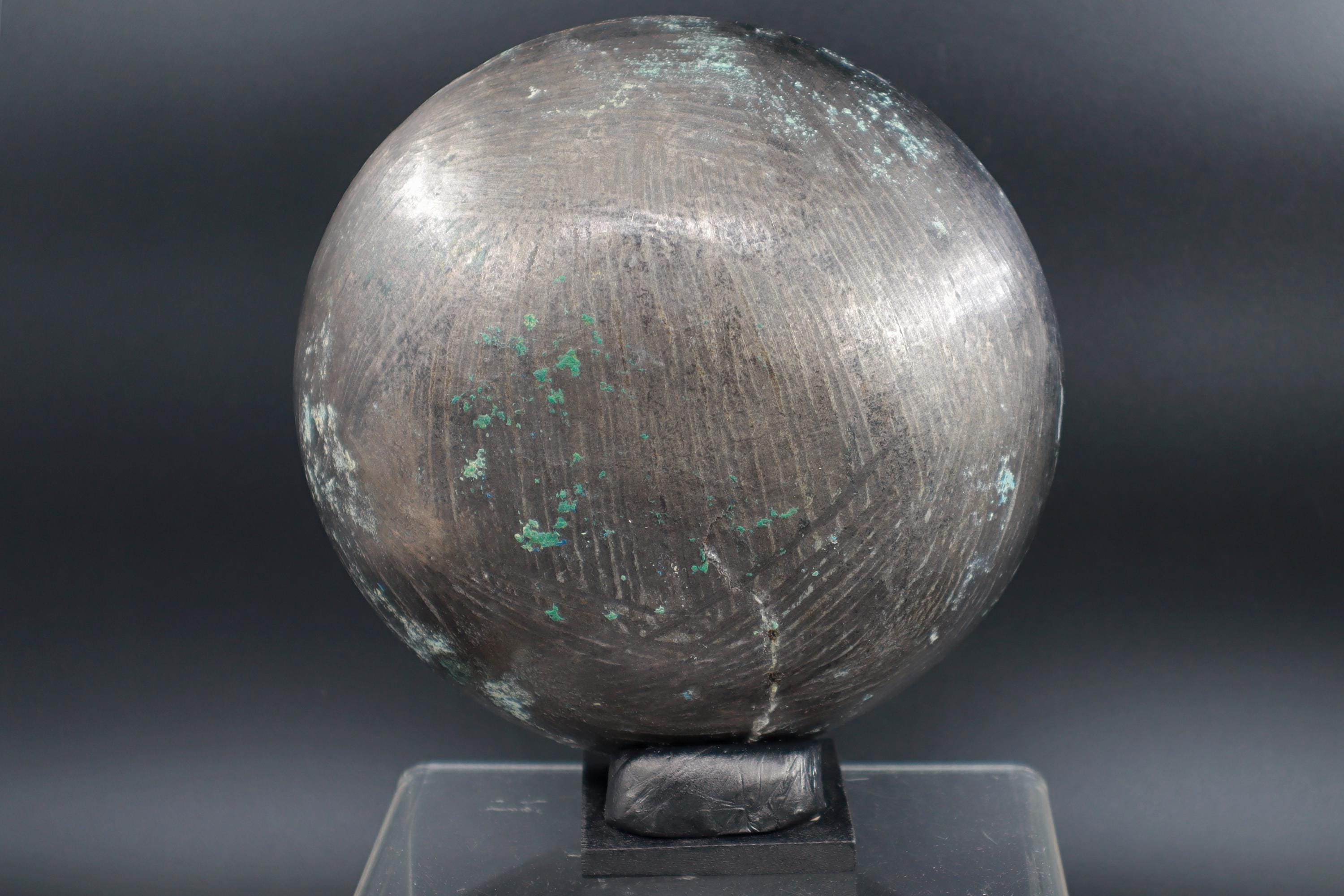 Ancient Near East, Sasanian Empire, Dated As Between The 3rd To 7th Century CE. A Simple Manufacture Bronze Bowl Or Phiale, Antiquities Art