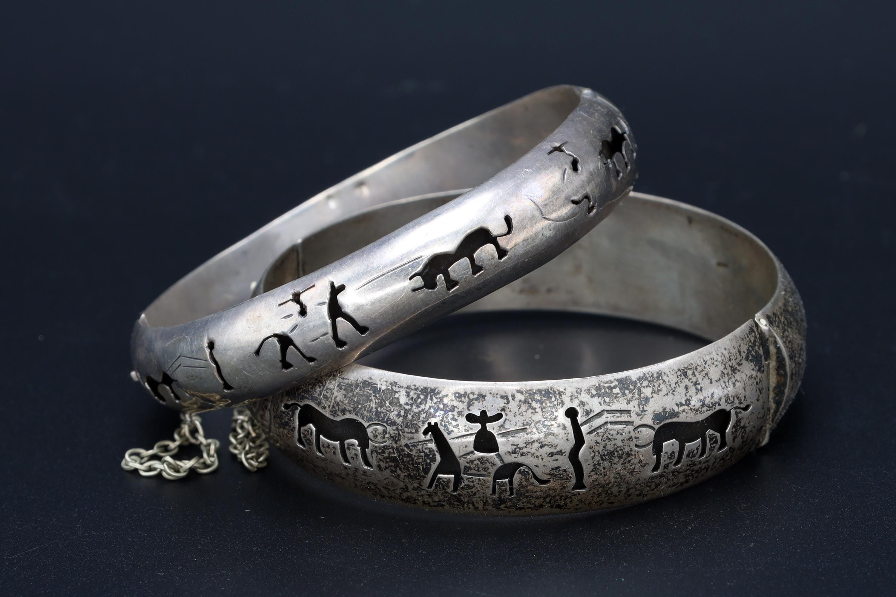Taxco Mexico, FarFan FF And LCJ Bracelets, A Pair Of Sterling Silver Bangle With Matador Motifs, Bull Fighting, Modernist Jewlery, Art Deco