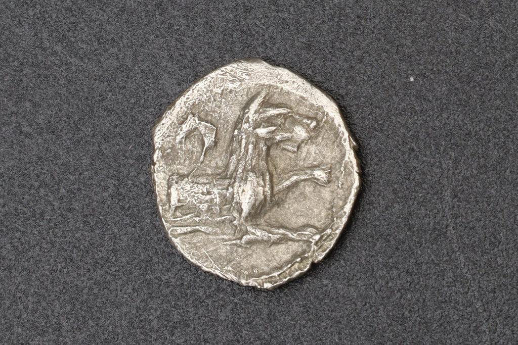Laranda Lycaonia Cilicia, Silver Obol Coin, 324 To 323 BCE, Baaltars Seated And Wolf Running, Ancient Collectibles And Numismatics