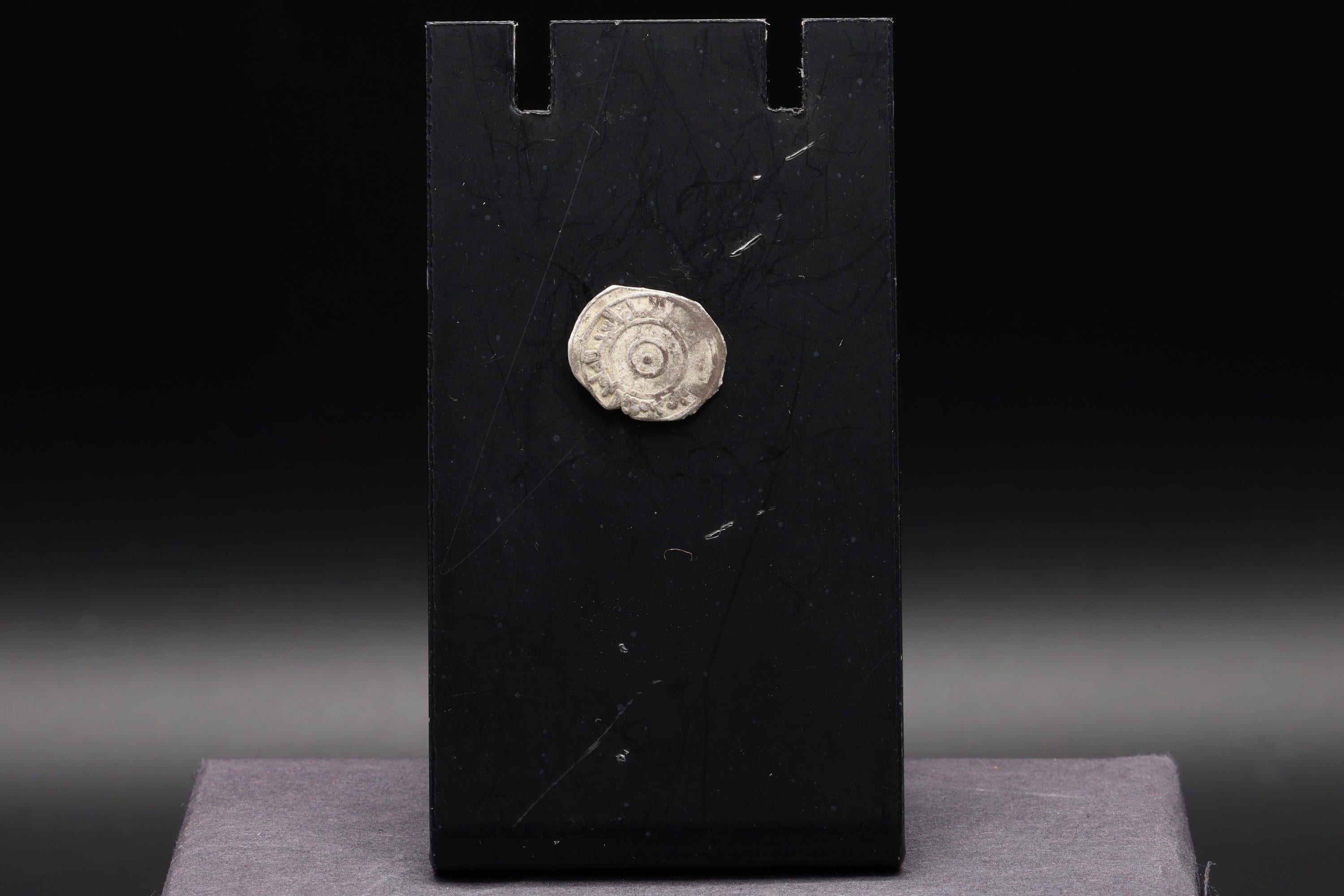 Medieval Egypt, Fatimids, al-Aziz Billeh, Fractional Value Of Half Dirham, Silver Coin With Arabic Calligraphy. Numismatics Collectibles