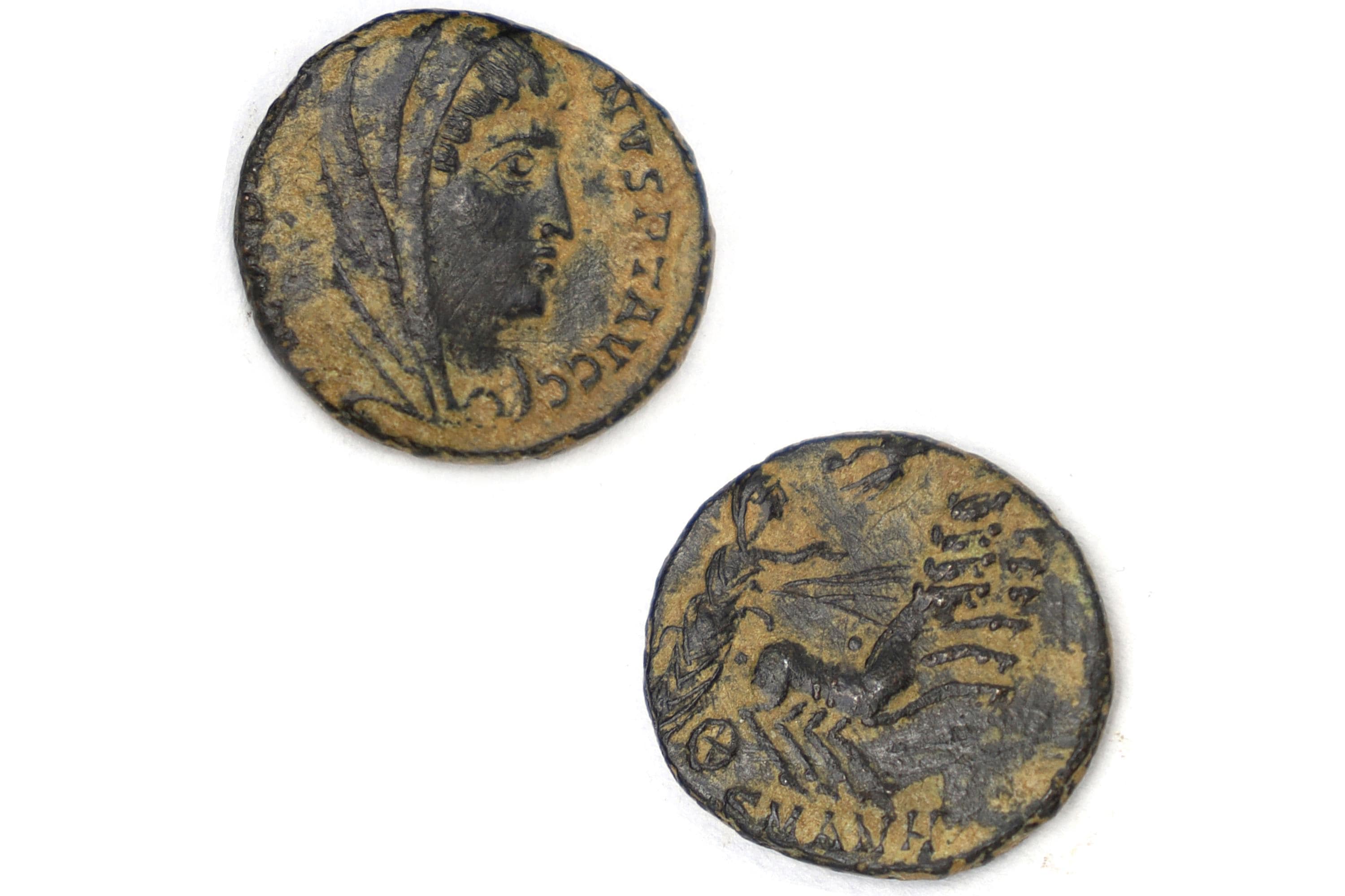Ancient Rome Bronze Coin Constantine I Posthumous, Quadriga Chariot, Antioch Mint 4th Century AD, Numismatics And Historical Collectibles