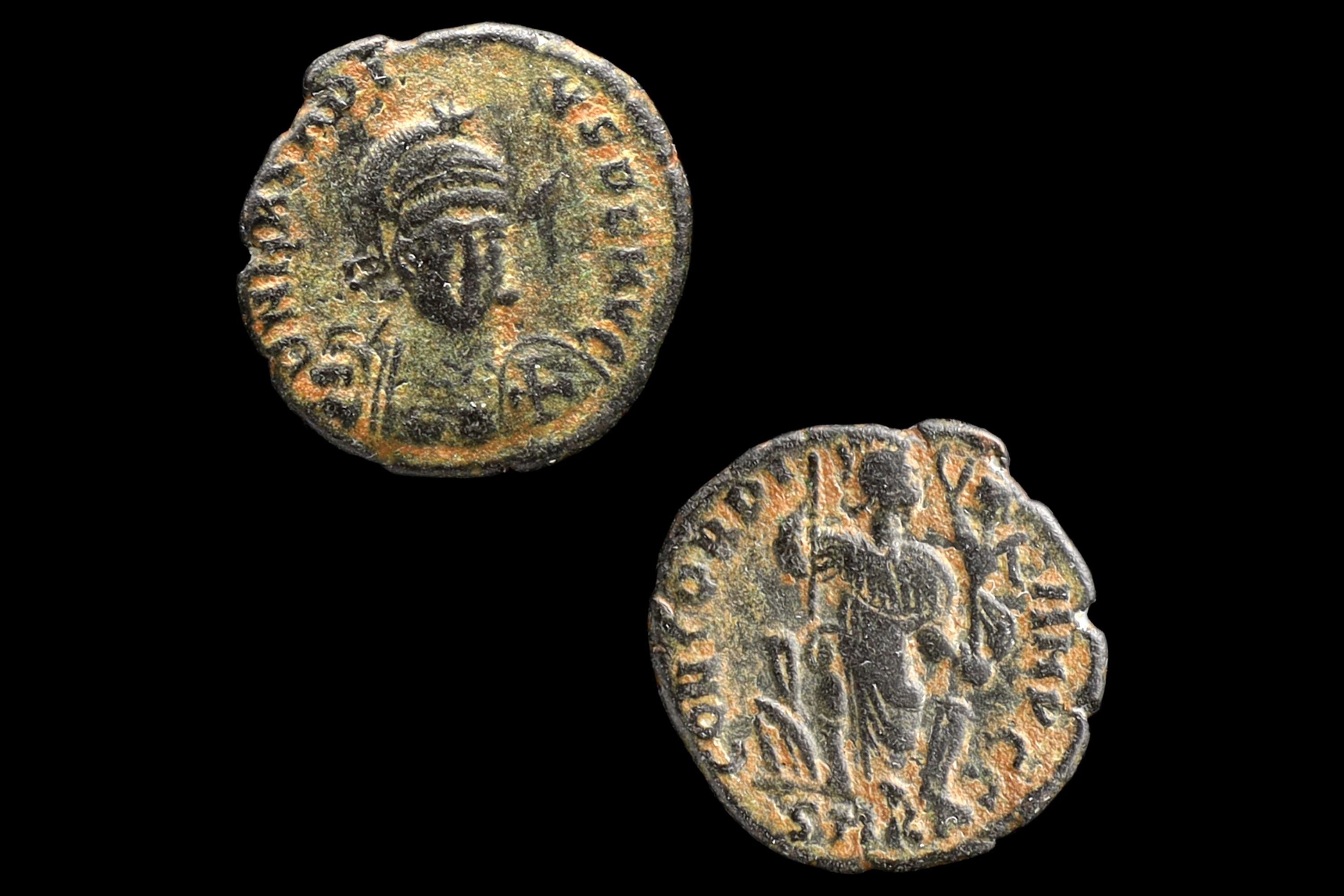 Ancient Eastern Rome Empire Under Arcadius, A 4th Century AD Mint, AE 4 Bronze Coin, Nummus Follis, Numismatics And Historical Collectibles