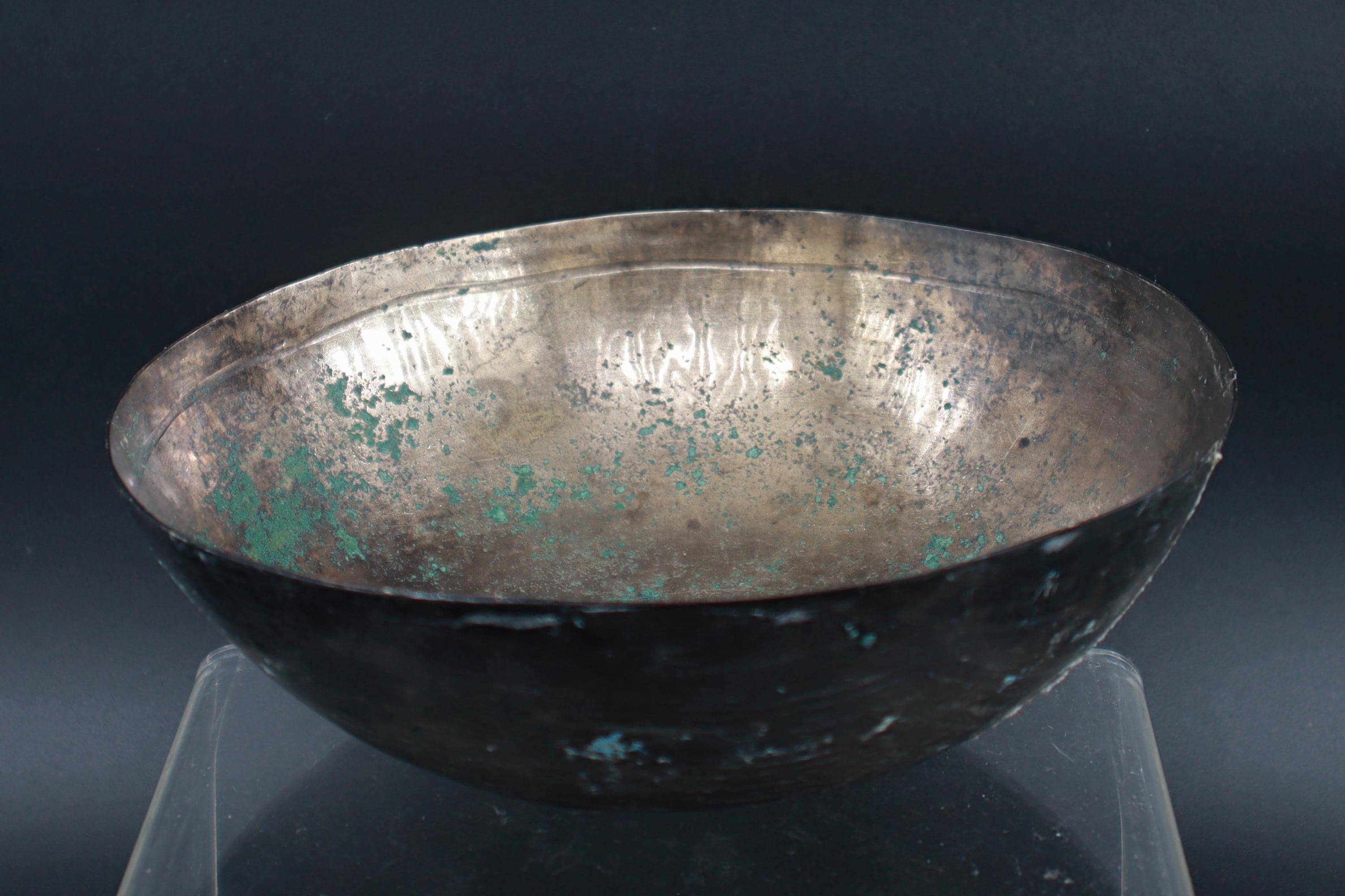 Ancient Near East, Sasanian Empire, Dated As Between The 3rd To 7th Century CE. A Simple Manufacture Bronze Bowl Or Phiale, Antiquities Art
