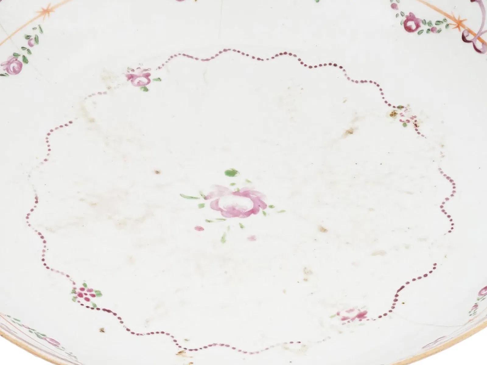 Antique 18th Century Chinese Exports Plate, Qing Dynasty, Early Famille Rose Porcelain Fruit Bowl For The Continental European Markets