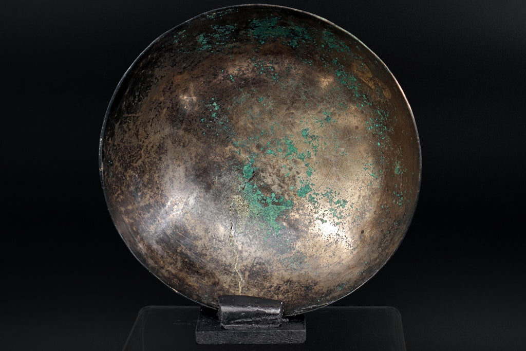 Ancient Near East, Sasanian Empire, Dated As Between The 3rd To 7th Century CE. A Simple Manufacture Bronze Bowl Or Phiale, Antiquities Art