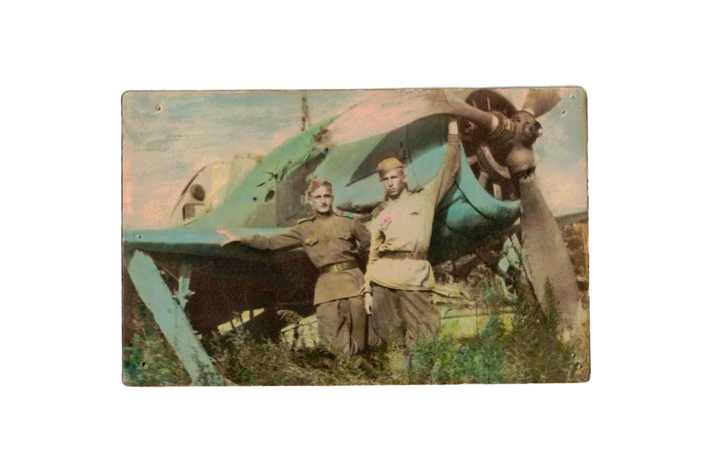 Original 1944 Photograph Depicting Soviet Soldiers Next To A German Focke Wulf Fw 190, Wurger Fighter Aircraft, USSR Historical Documents