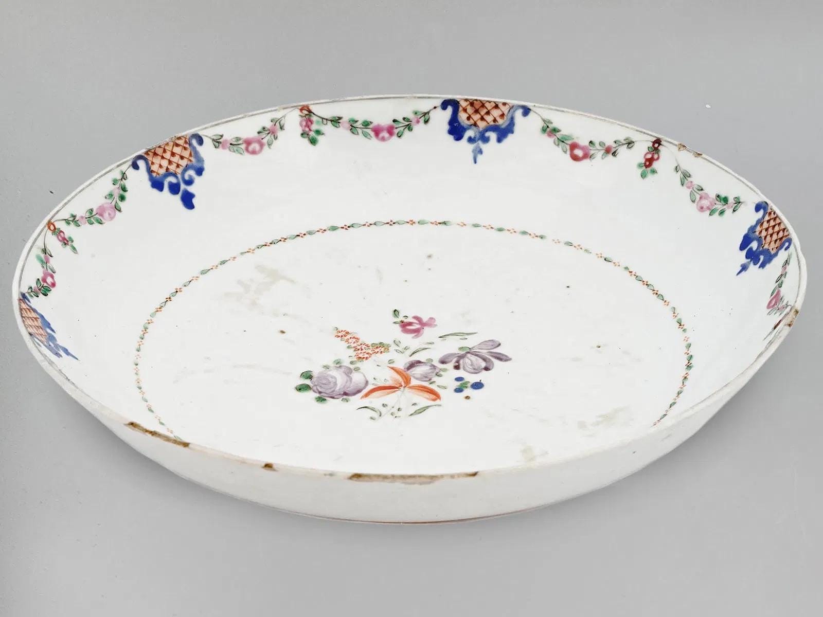 Antique 18th Century Chinese Exports Plate, Qing Dynasty, Early Famille Rose Porcelain Fruit Bowl For The Continental European Markets