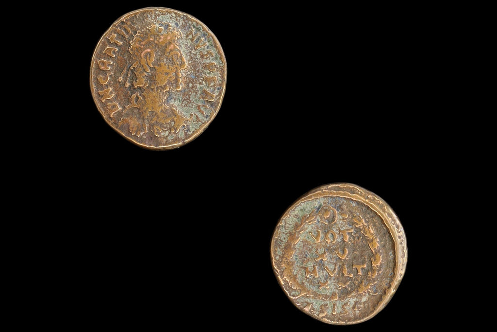 Gratian Emperor Bronze Coin With Whreat, Siscia Mint, Nummus Solidus, Ancient Rome Circa 367 AD, Numismatics And Historical Collectibles