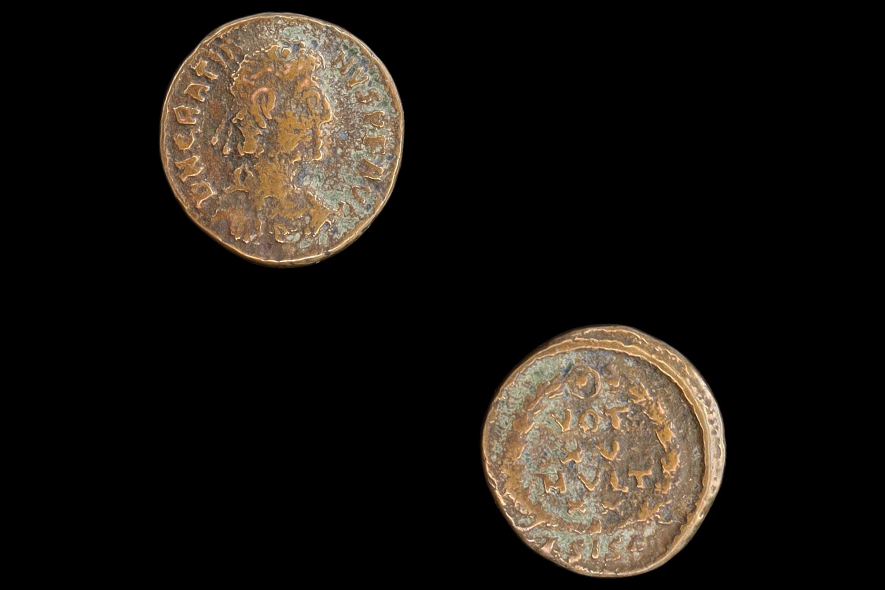 Gratian Emperor Bronze Coin With Whreat, Siscia Mint, Nummus Solidus, Ancient Rome Circa 367 AD, Numismatics And Historical Collectibles