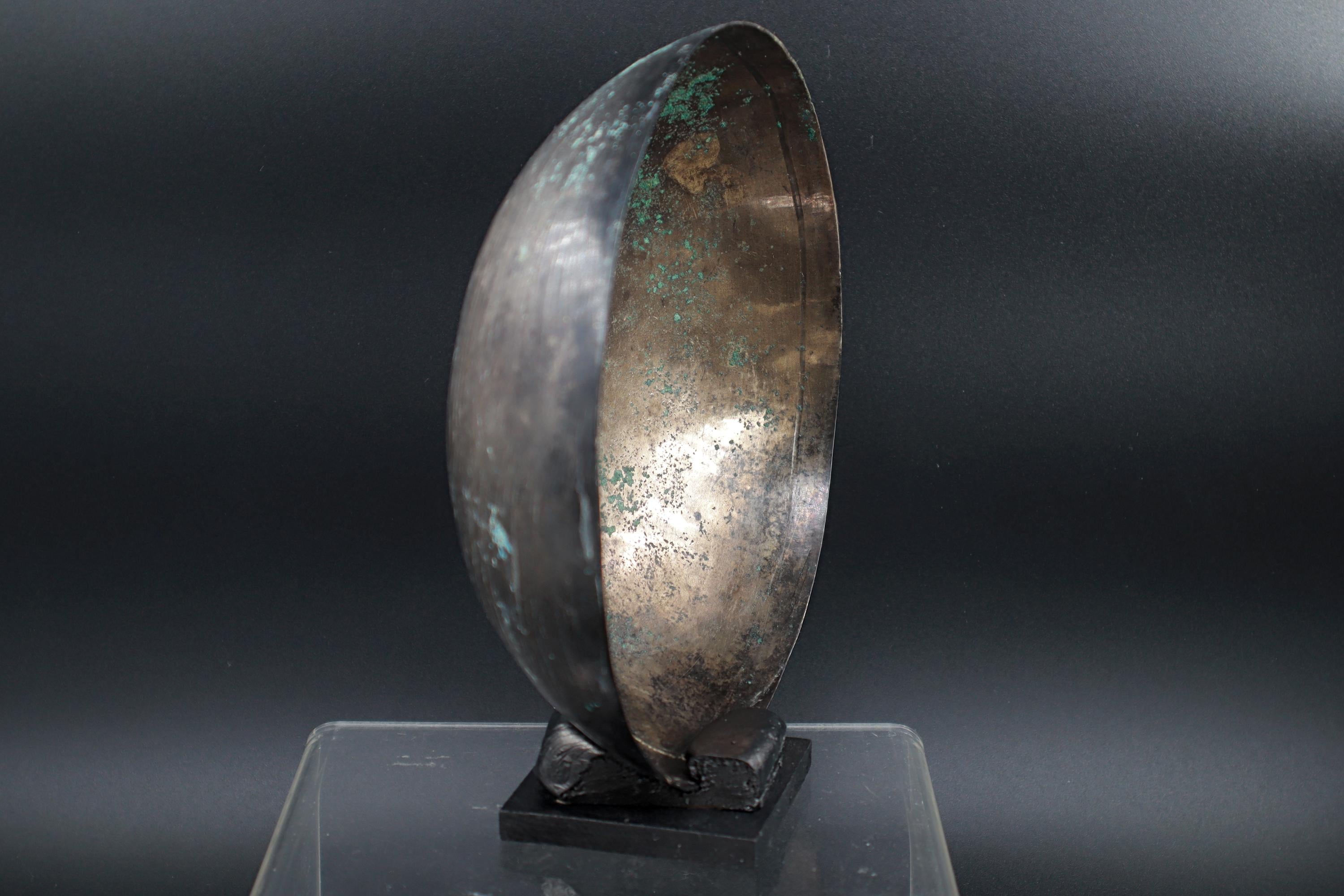 Ancient Near East, Sasanian Empire, Dated As Between The 3rd To 7th Century CE. A Simple Manufacture Bronze Bowl Or Phiale, Antiquities Art