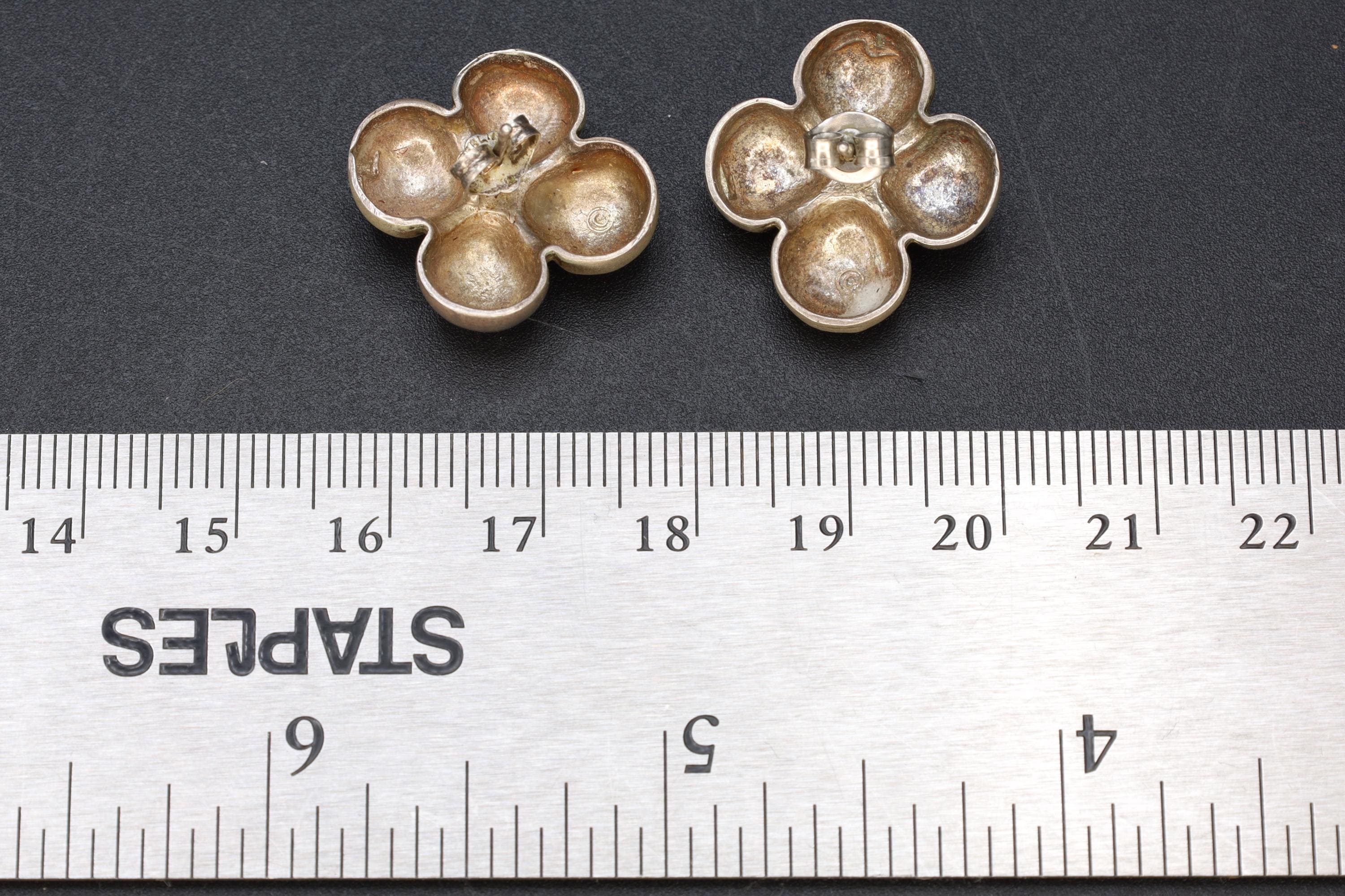 Art Deco Stud Earrings, Brushed 925 Sterling Silver And Faceted Red Garnet, A Dome Lobulated Studs, Retro Ca 1950s Jewelry