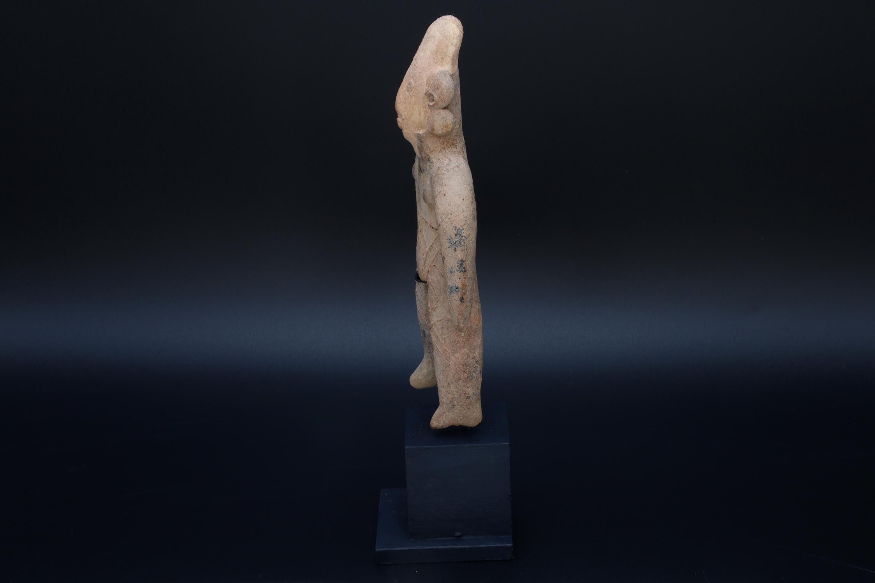 Ancient Pre Columbian Colima Pottery Standing Female Figure, Full Body Idol Dated As Between 100BC To 250AD, Western Mexico, Mesoamerica Art