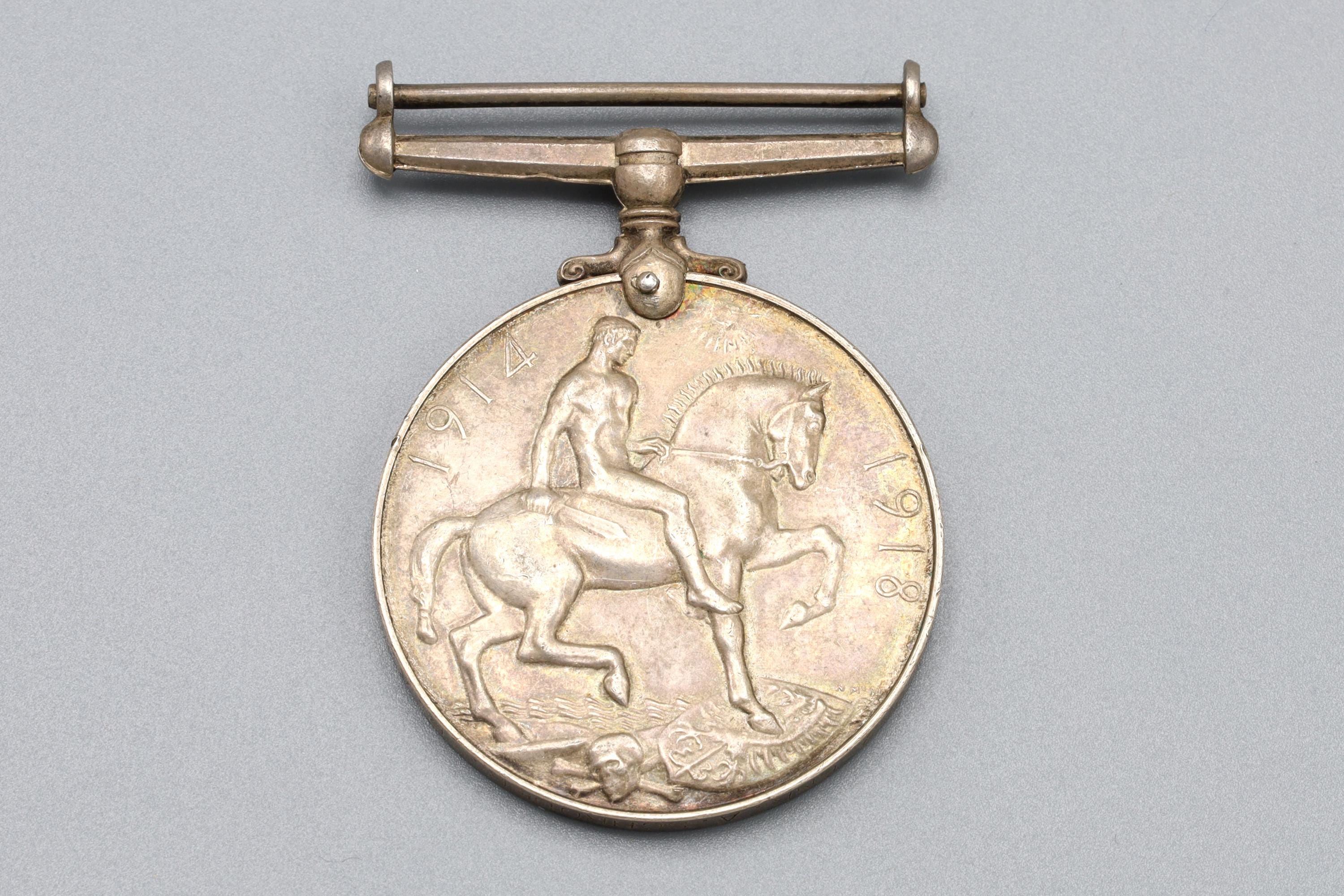Great Britain A 1918 King GEORGE V War Silver Medal Military Collectibles WWI Collectibles UK