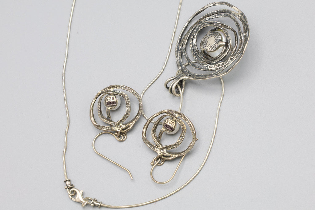 Israel Brutalist Jewelry Set With Abstract Spiral Nest 925 Silver And Round Pearl Accents, Pendant On A Cable Chain, Wire Dangle Earrings