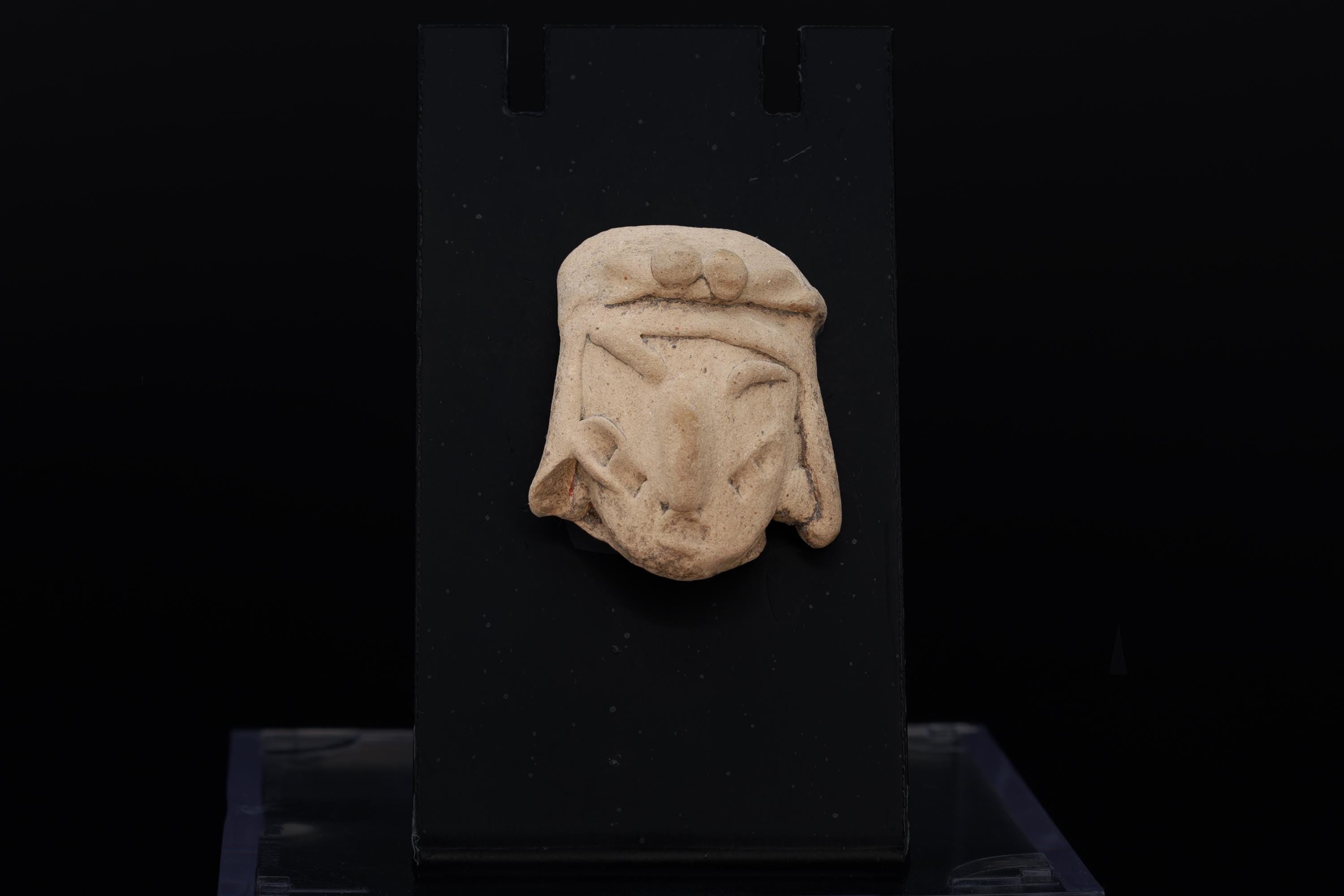 Ancient Chichimeca Quauhchichitl Head Of A Larger Figure From Chupicuaro Culture, Mexican Mesoamerica Art Between The 400 BCE To 200 AD