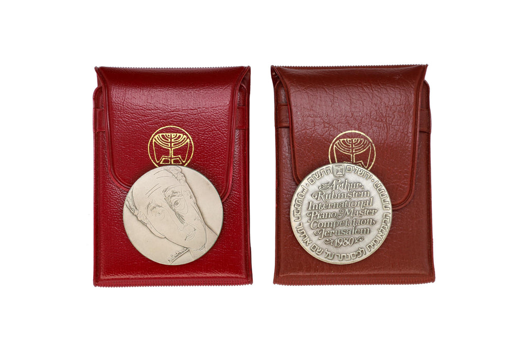 Israel, Commemorative Coins Exonumia, The 3rd Arthur Rubinstein Piano Music Award Medal 935 Silver, Pablo Picasso Artwork