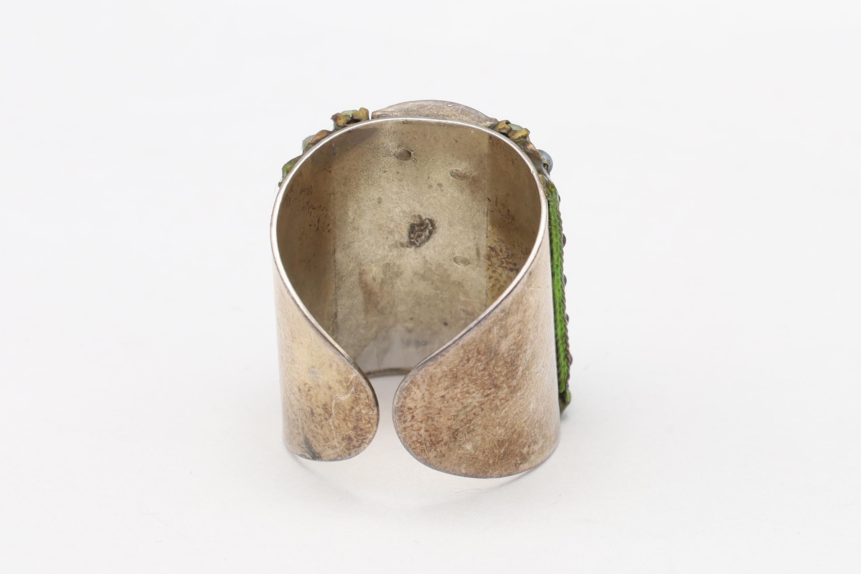 Boho Statement Ring Size 8 USA Charts, Multiple Beads On A Silver Band. No Markings Or Hallmarks, Used With Some Wear. Sold as Is