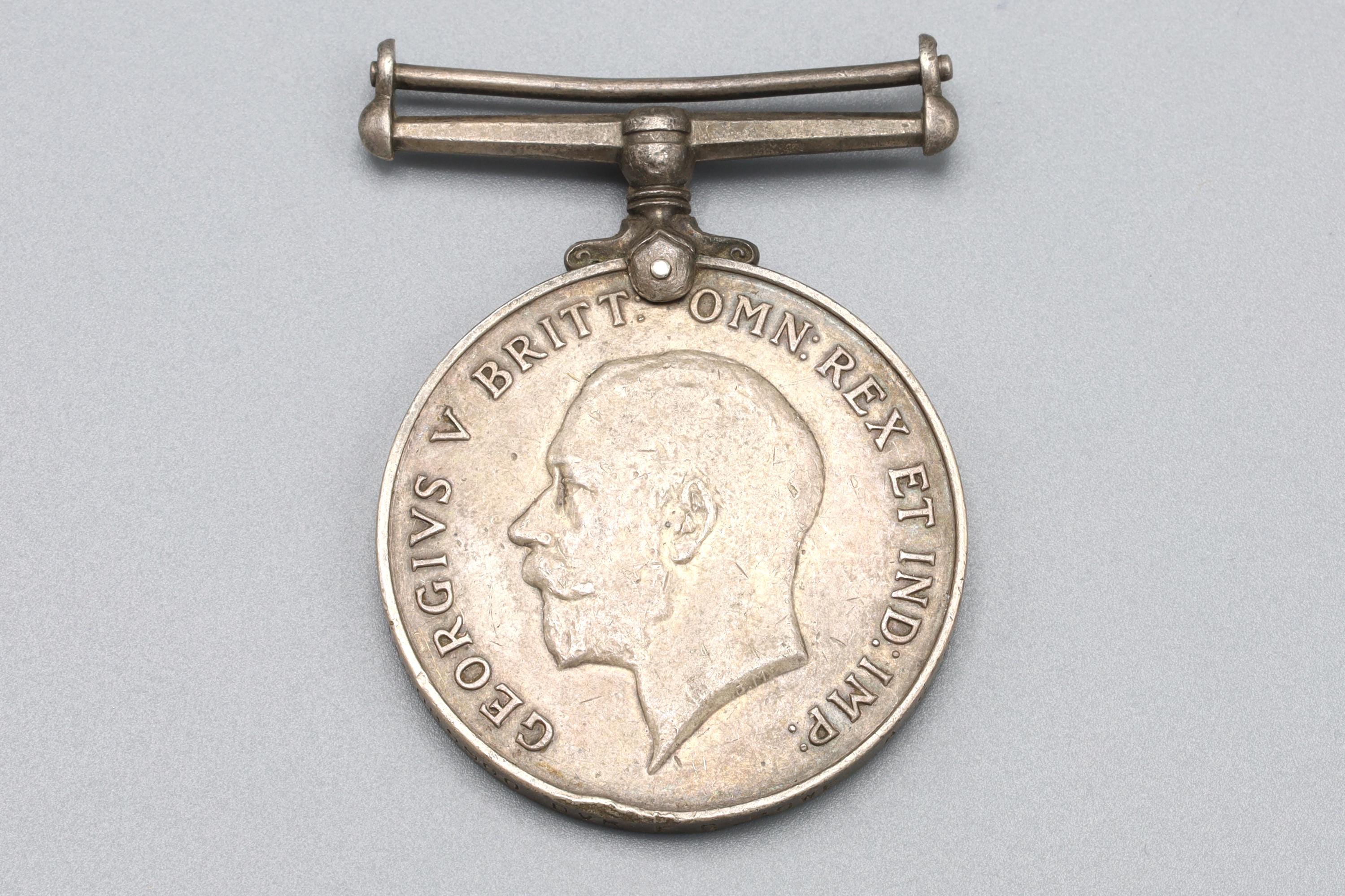 Great Britain A 1918 King GEORGE V War Silver Medal Military Collectibles WWI Collectibles UK