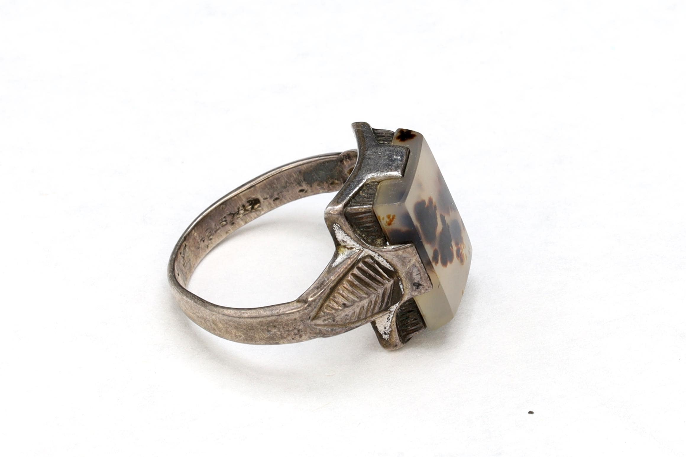 Uncas Jewelry, Sterling Silver And Moss Agate Ring Size 4 With Jeweler Hallmarks, Art Deco Fashion Accessories, Retro Americana