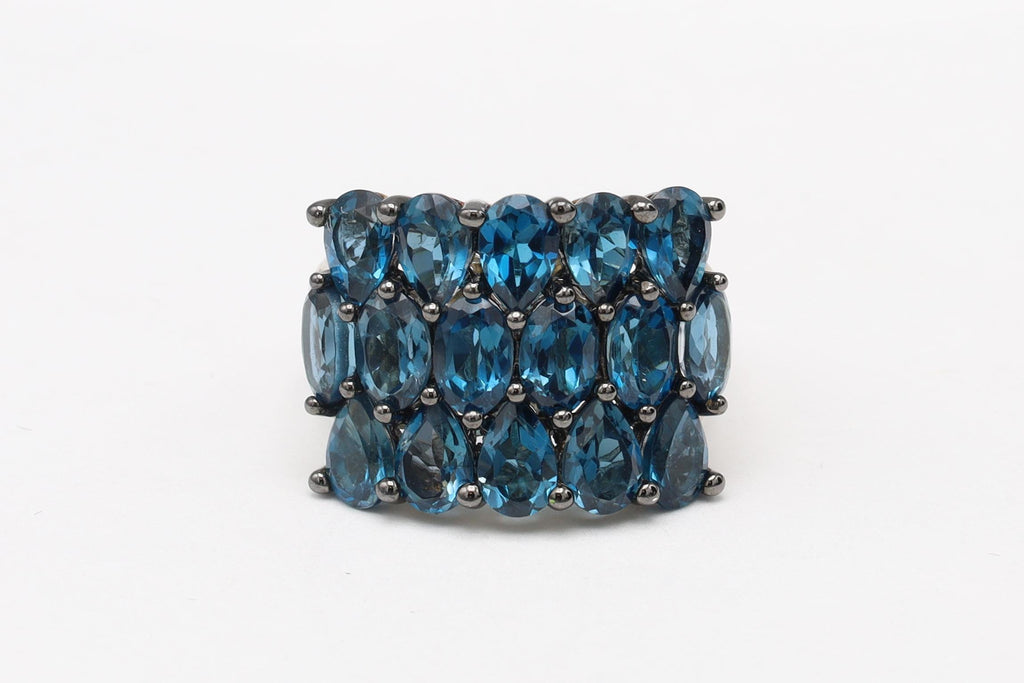 Statement Ring Size 8 USA Charts, Blue Glass Stone Cluster On A 925 Silver Band With Hallmarks, Used With Some Wear. Sold as Is