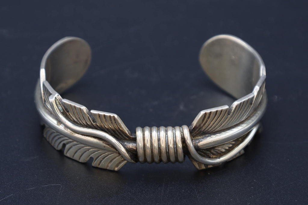 Navajo Mike Thomas Jewelry, Cuff Bangle Made Out Sterling Silver, Falcon Feathers, Southwestern Americana Fashion Accessories