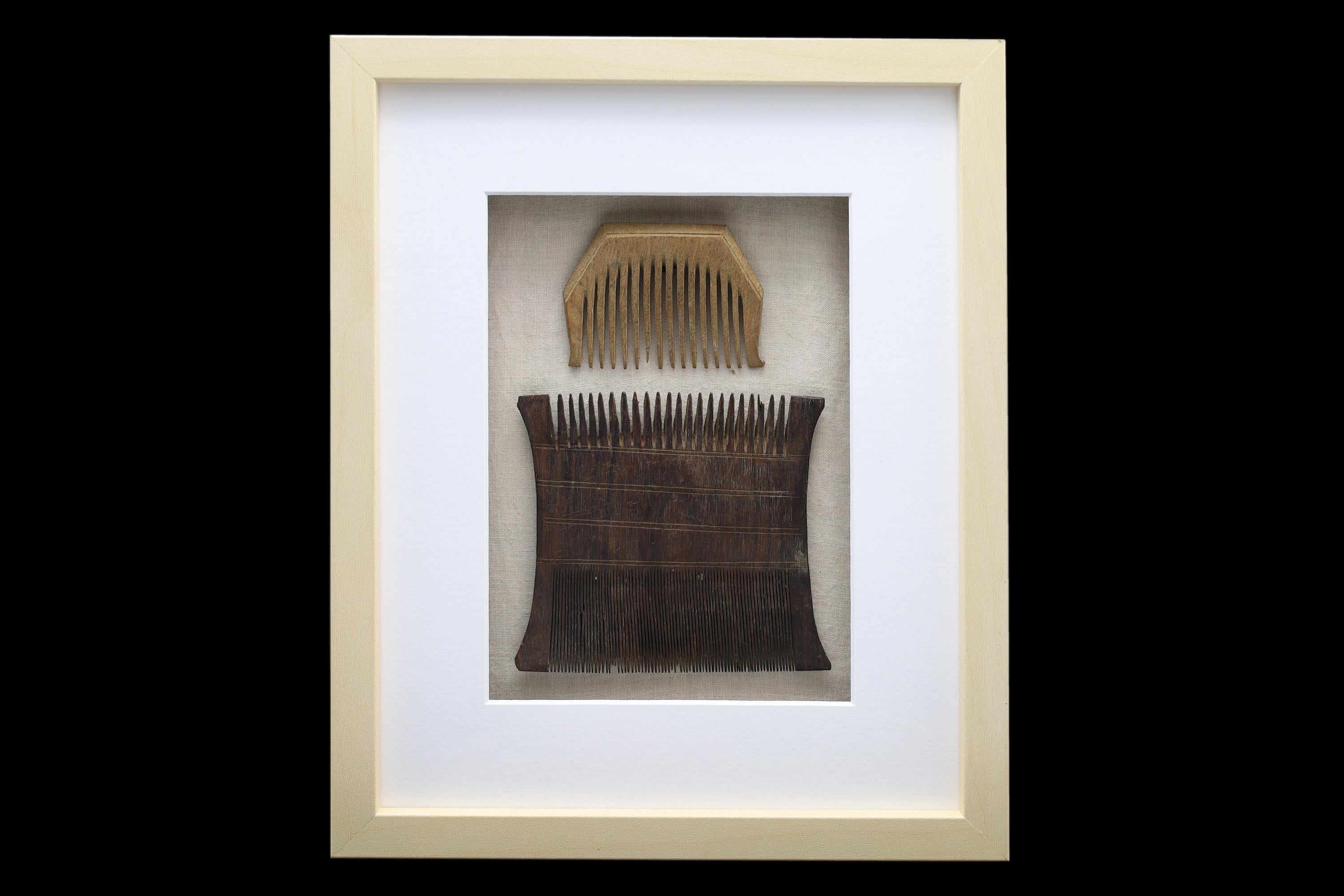 Colonial India, Circa 1920s Hand Carved Wood Combs From Rajasthan Gipsy Tribesmen, Kalbelia, Framed And Read To Hand On Wall, Bathroom Decor
