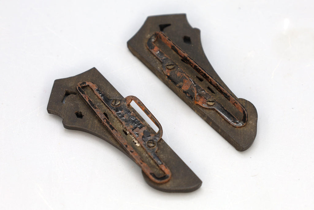 Belt Buckle In Art Nouveau Style, Antique 19th Century Fashion Accessory Made Out Of Molded Vulcanite, Circa 1880s British Victorian Era