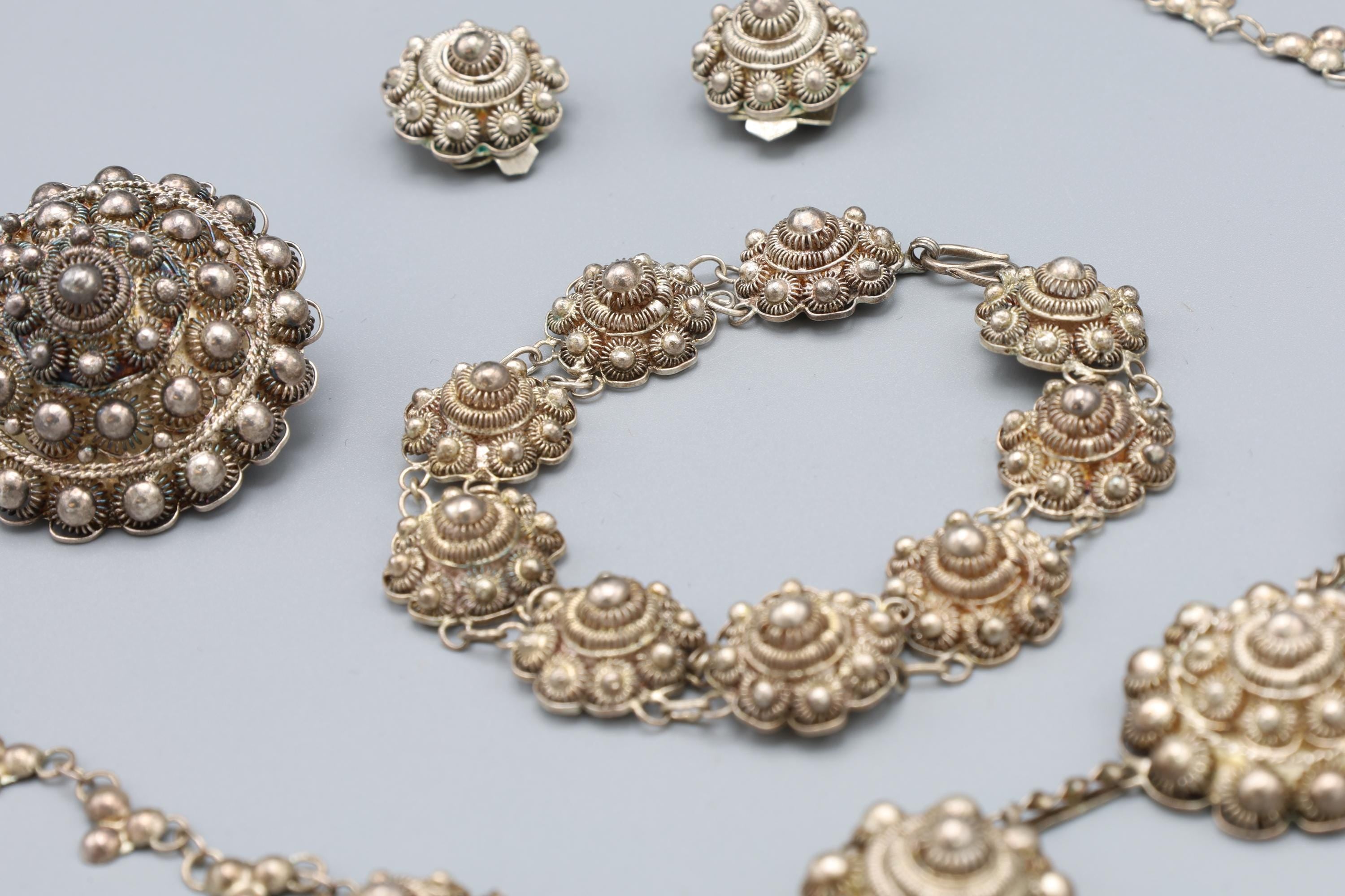 Art Deco Parure Jewelry Set Made With 950 Sterling Silver In Mexico, Cannetille Etruscan Flowers Pattern, Handmade Fashion Accessories