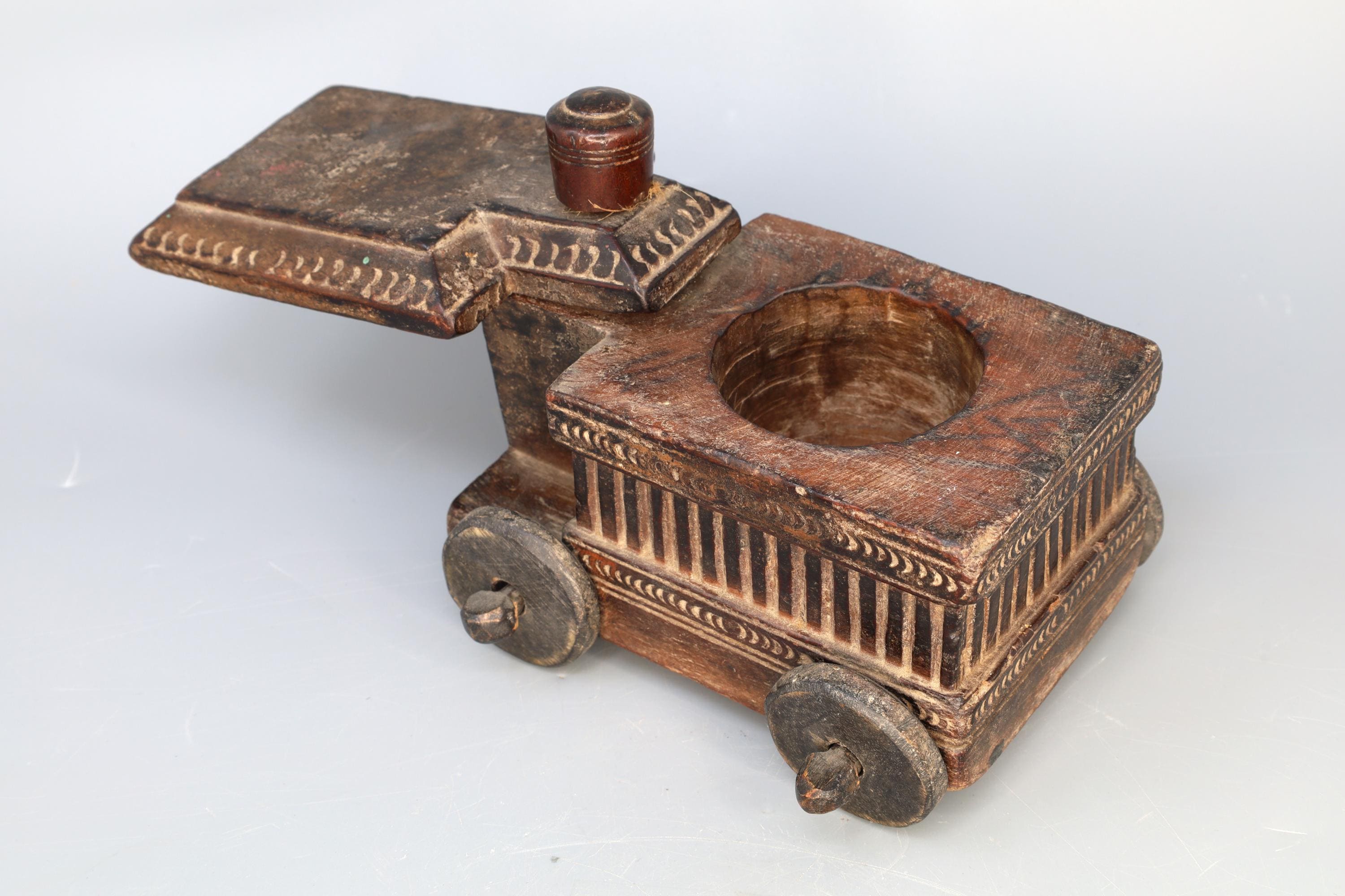 Antique 19th Century Vibhuti Box, Colonial India. Ethnic Rustic Car With Wheels, South Asia Folk Art, Oriental Crafts And Collectibles